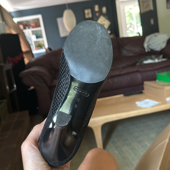 Heels - Picture 4 of 4